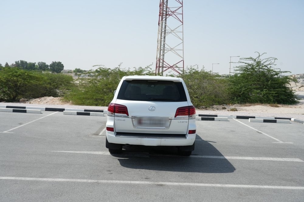 Lexus LX 570 SUV Model 2013, C-11235 - 10