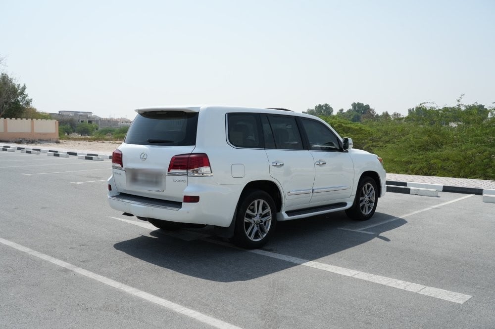 Lexus LX 570 SUV Model 2013, C-11235 - 11