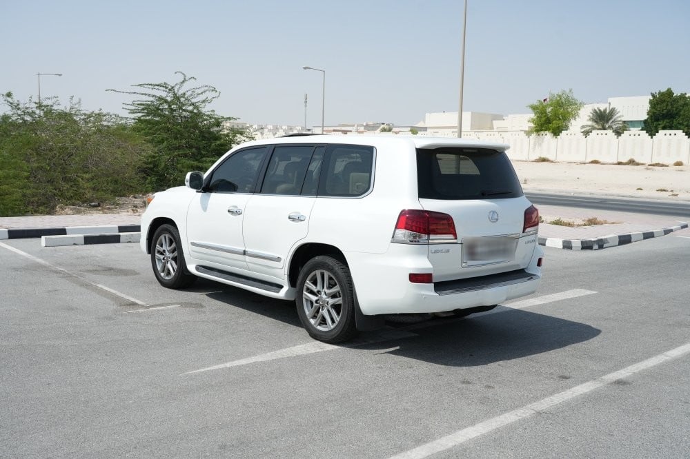 Lexus LX 570 SUV Model 2013, C-11235 - 9