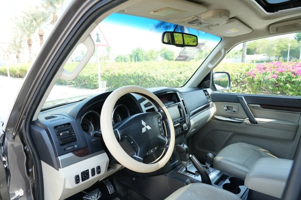 Mitsubishi Pajero Model 2015, Y-15903 - 10