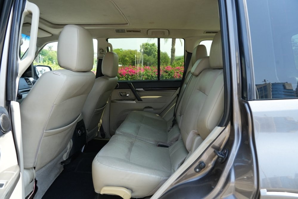 Mitsubishi Pajero Model 2015, Y-15903 - 8