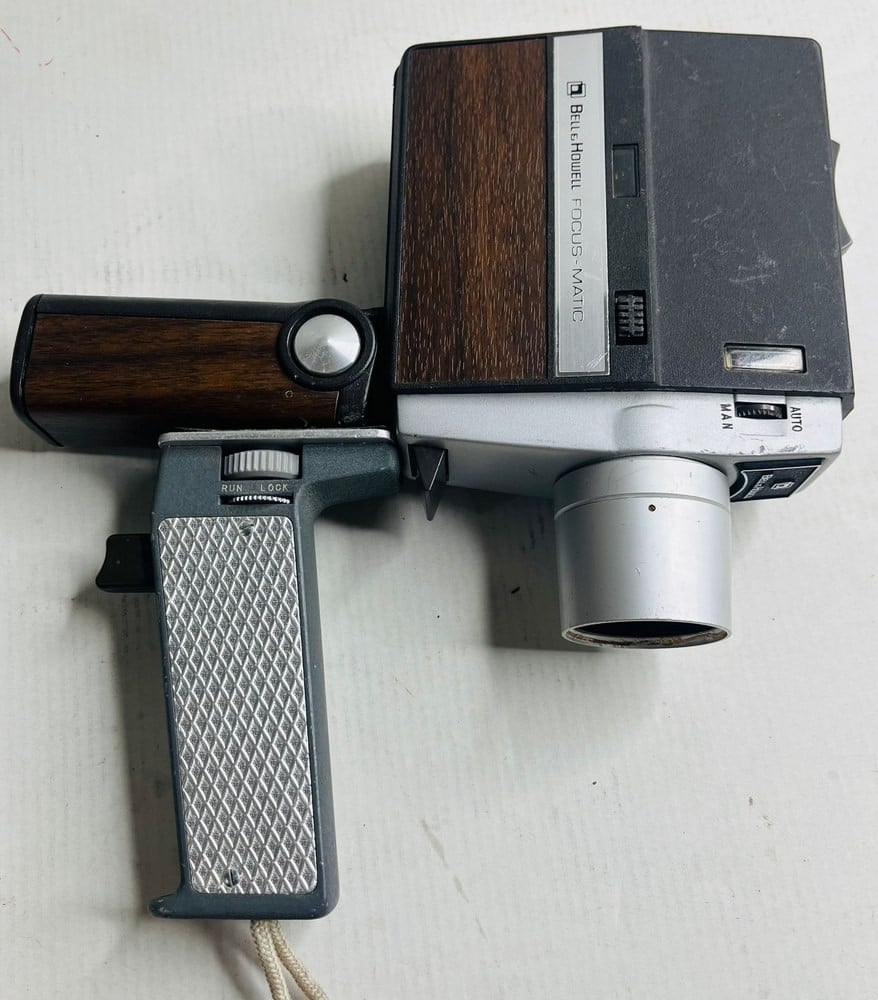 كاميرا سينمائية Bell & Howell Autoload 309 - 3