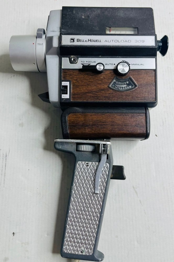 كاميرا سينمائية Bell & Howell Autoload 309 - 2