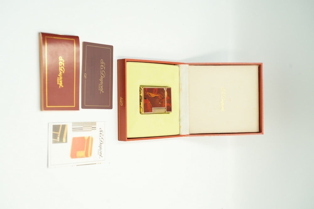 ولاعة غاز فاخرة مطلية بالذهب ومزينة بطلاء اللّاك الصيني الطبيعي (Chinese Lacquer / Laque de Chine) - 3