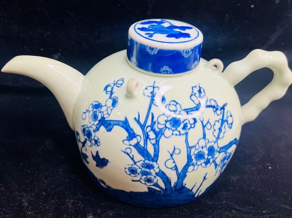 Pair of Antique Chinese Tea Ewers - 1