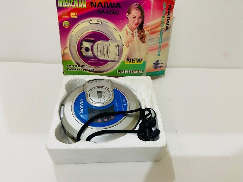 For Heritage And Antique Lovers | Musicman Naiwa Cassette Walkman, Kept In Its Box - 1