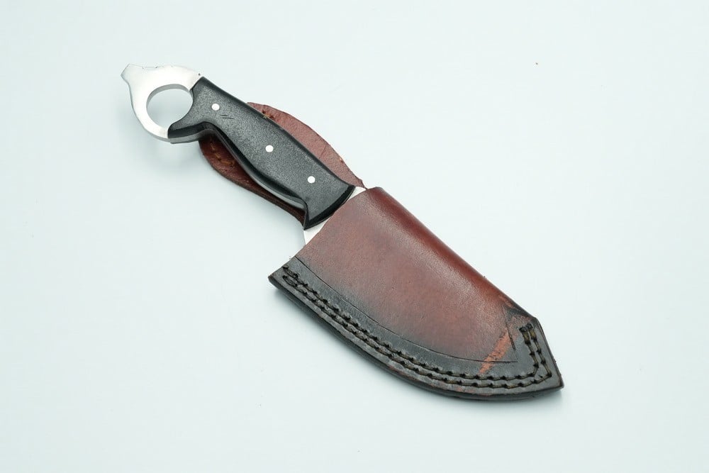 A Unique, High-Quality Dagger - 1 - 2