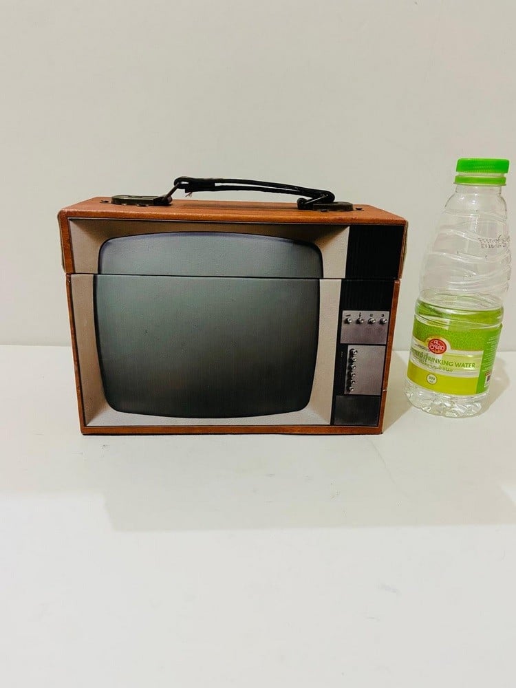 A Bag Shaped Like A Retro Classic TV - 1