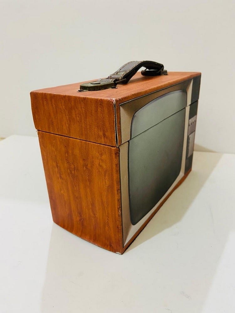 A Bag Shaped Like A Retro Classic TV - 3