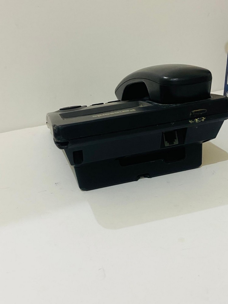 Panasonic Classic Desktop Phone, Model KX-TSC11MX - 5