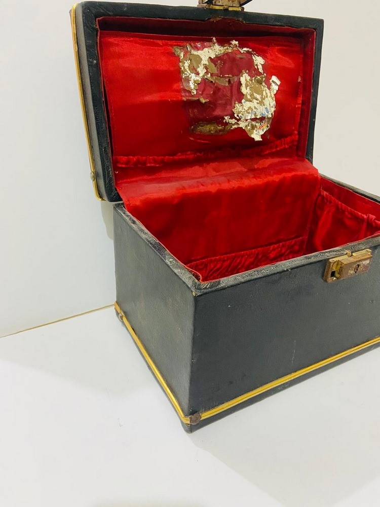 A Classic Old Box For Storing Jewelry Or Collectibles - 4