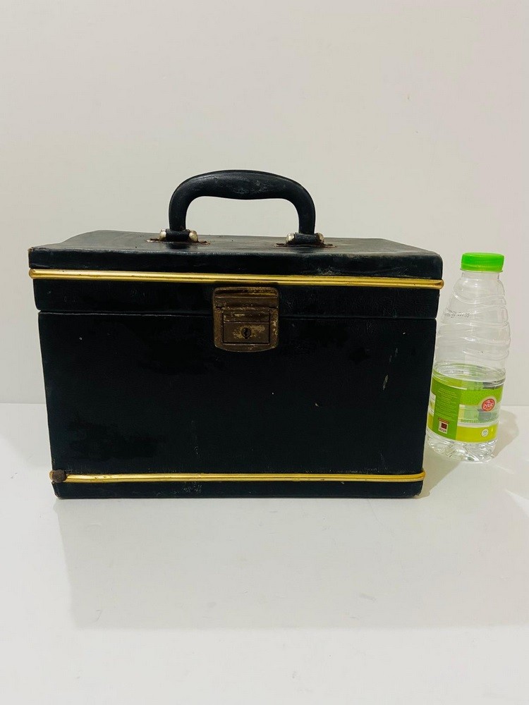 A Classic Old Box For Storing Jewelry Or Collectibles - 2