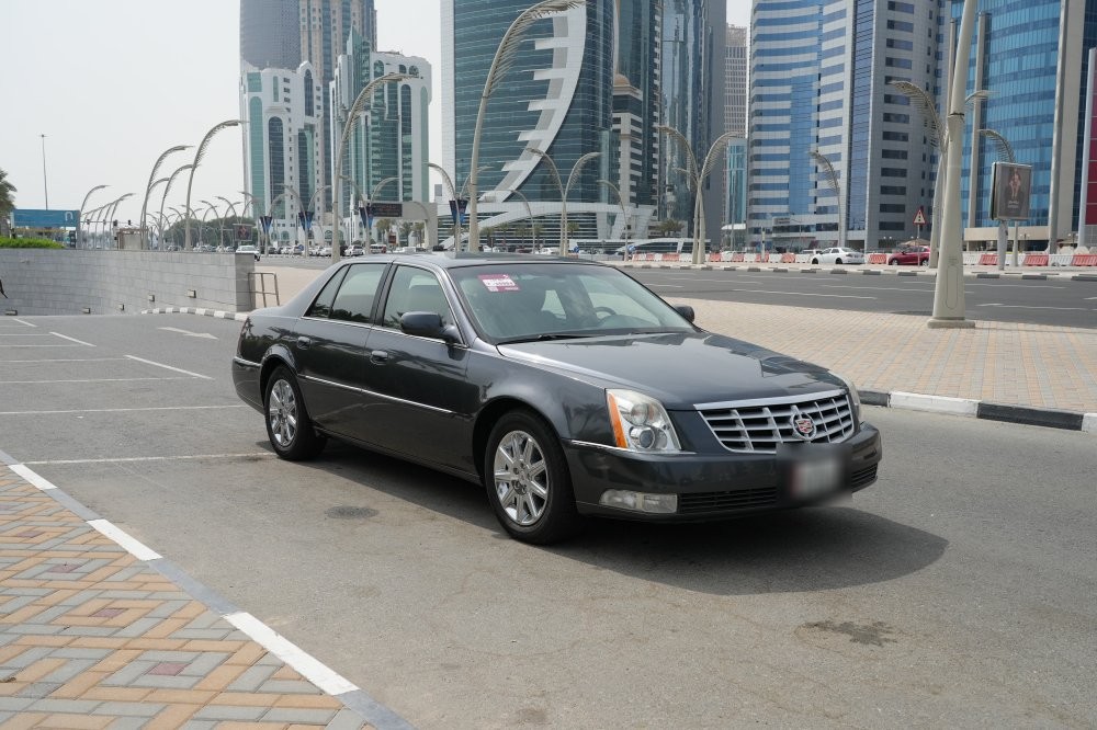 كاديلاك DTS موديل 2011، Y-15984 - 2