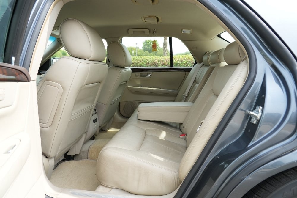 كاديلاك DTS موديل 2011، Y-15984 - 7