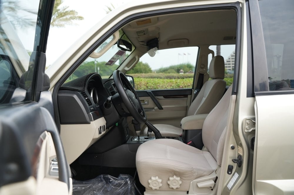 Mitsubishi Pajero Model 2013, Y-15959 - 7