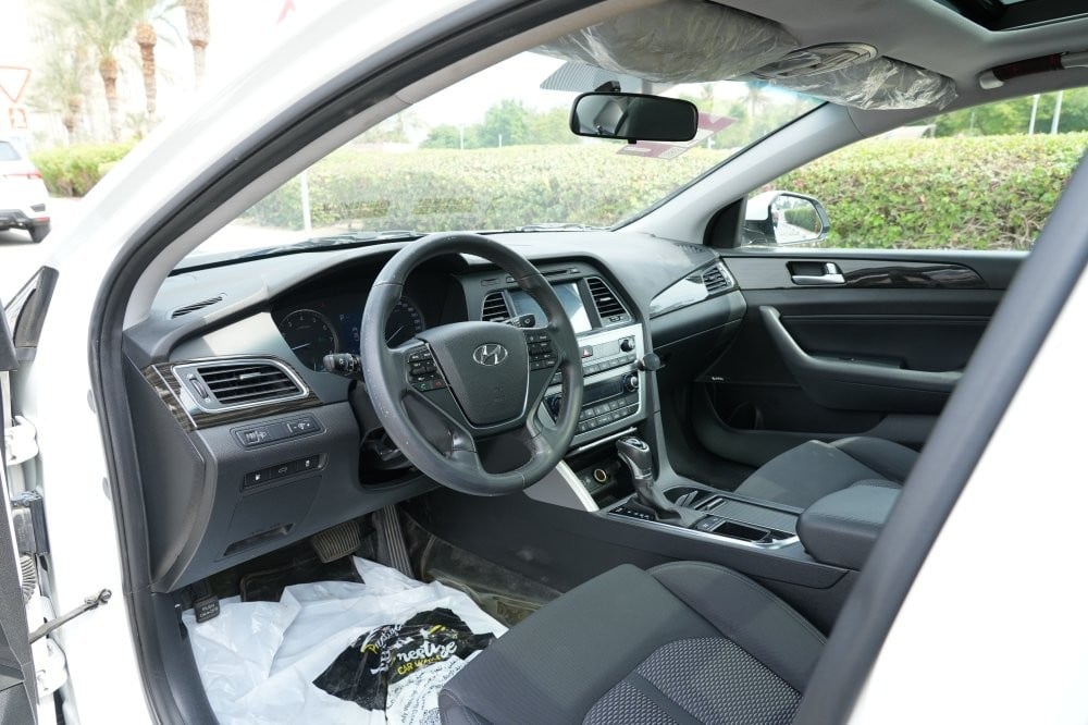 Hyundai Sonata Model 2017, Y-15967 - 9