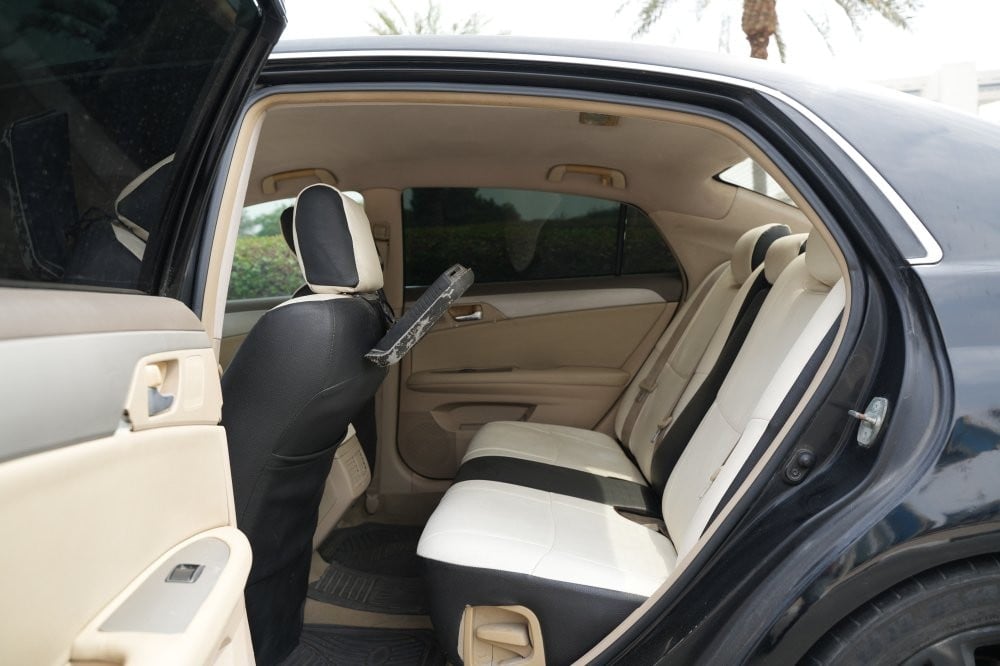 Toyota Avalon Model 2009, Y-15971 - 9