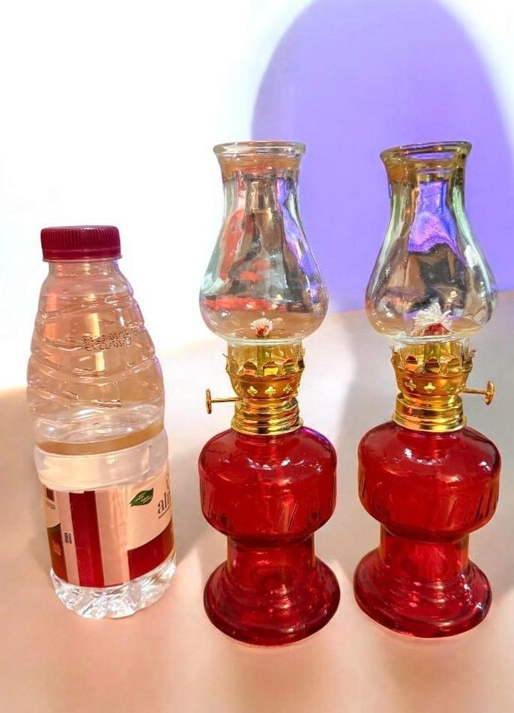 A Pair of Classic Glass Kerosene Lanterns - 4