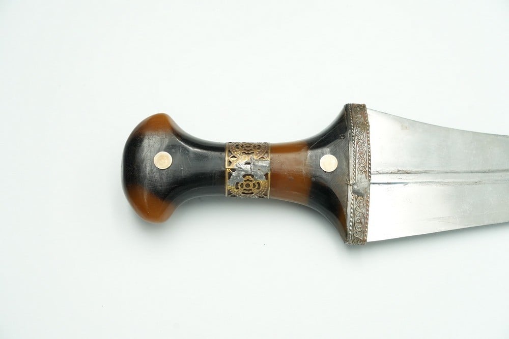A distinctive Yemeni dagger - 9