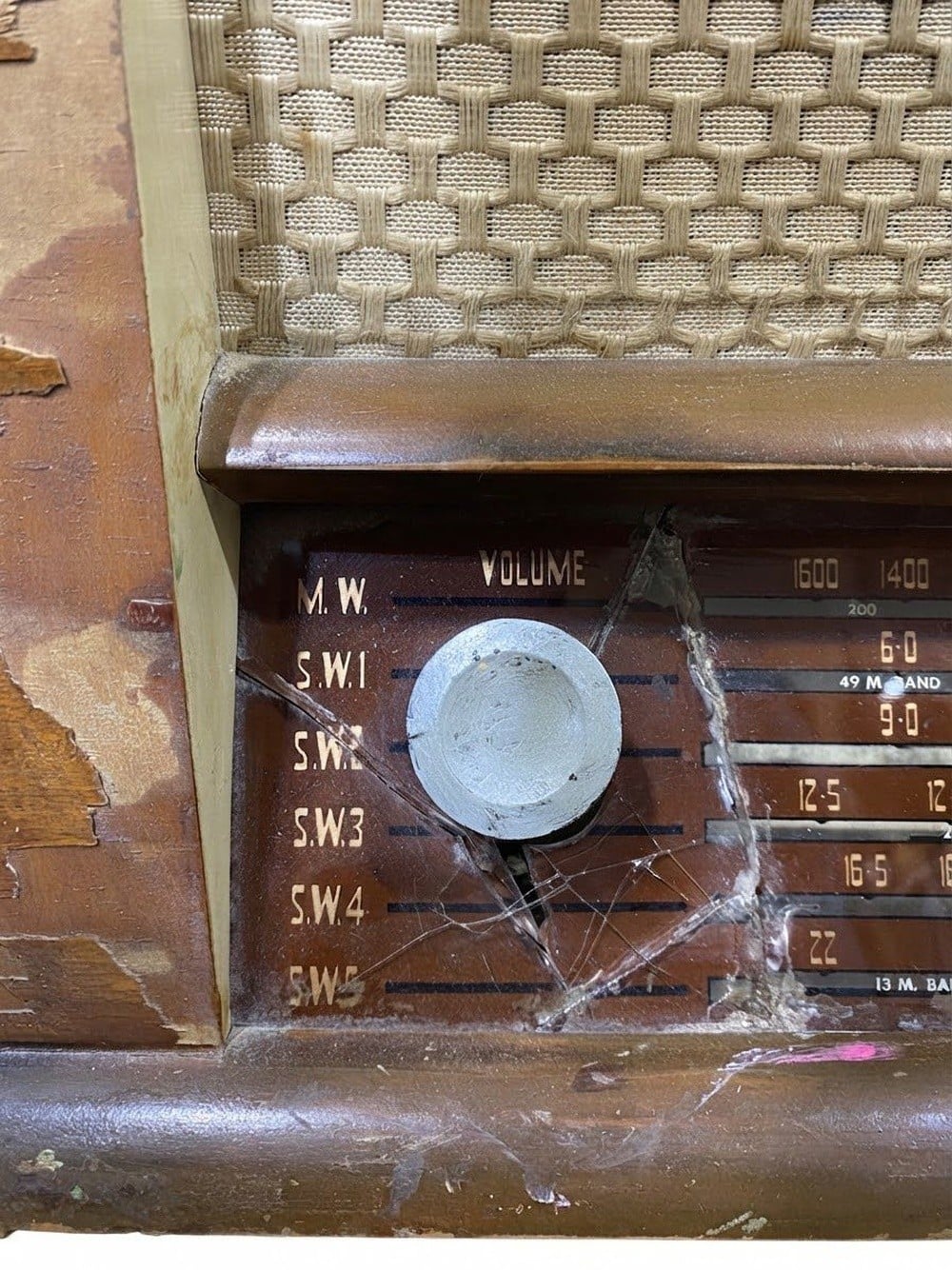 Large Vintage Wooden Radio – Decorative Collectible - 3