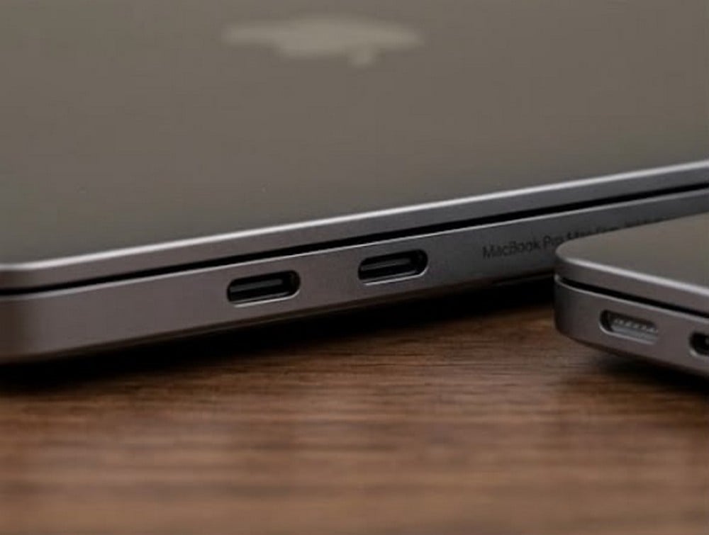 2x MacBook Pro - 2