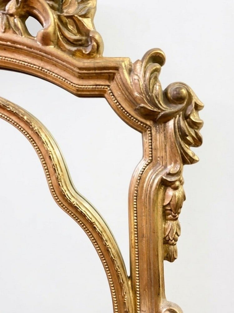 Luxury Classic Wall Mirror with Ornate Gold Frame - 5