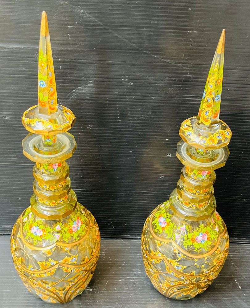 Pair of Large Vintage Czech Glass Pieces with Gilded Floral Decorations - 3