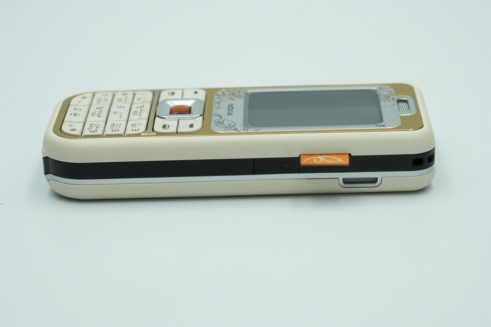 هاتف نوكيا كلاسيكي Nokia 7360 (نسخة لهواة المقتنيات القديمة) - 7