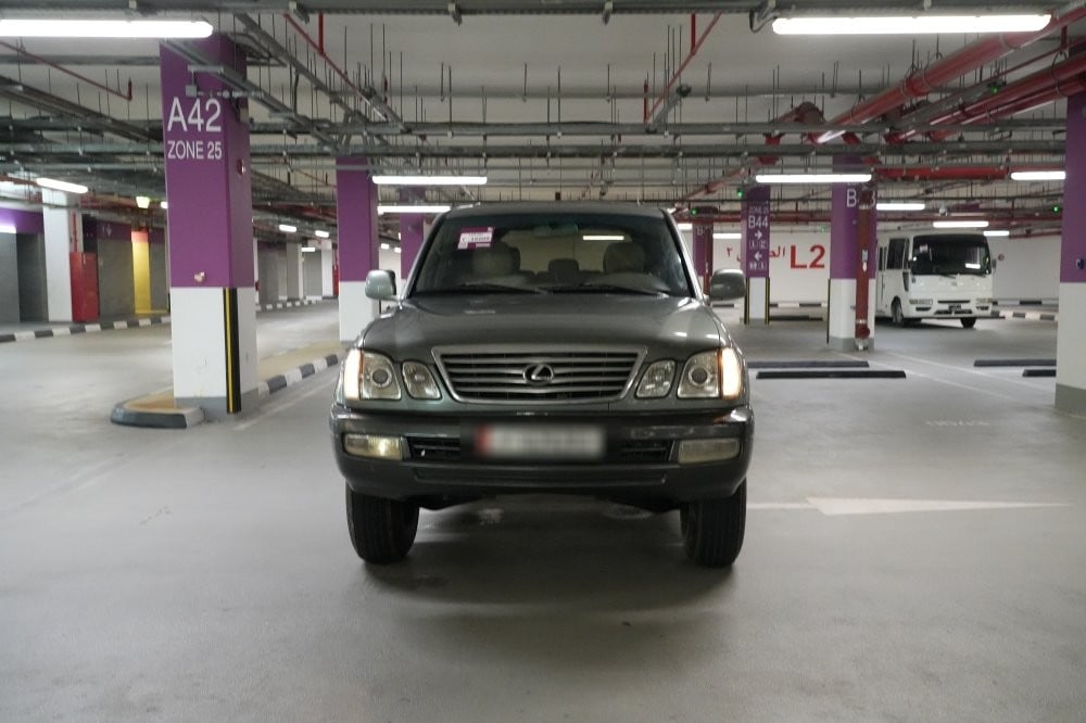 Lexus LX 470 Model 2001, Y-16009 - 4