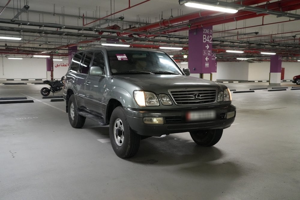 Lexus LX 470 Model 2001, Y-16009 - 3