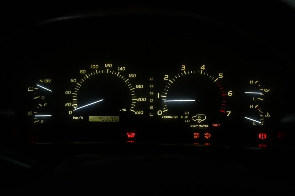 Lexus LX 470 Model 2001, Y-16009 - 11