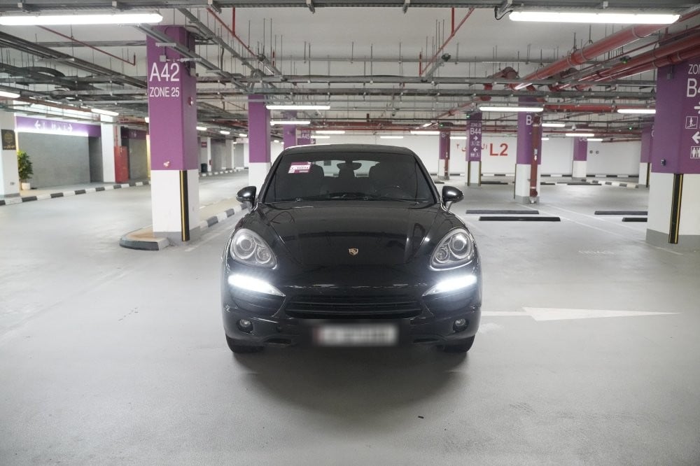 Porsche Cayenne Model 2013, Y-16034 - 4