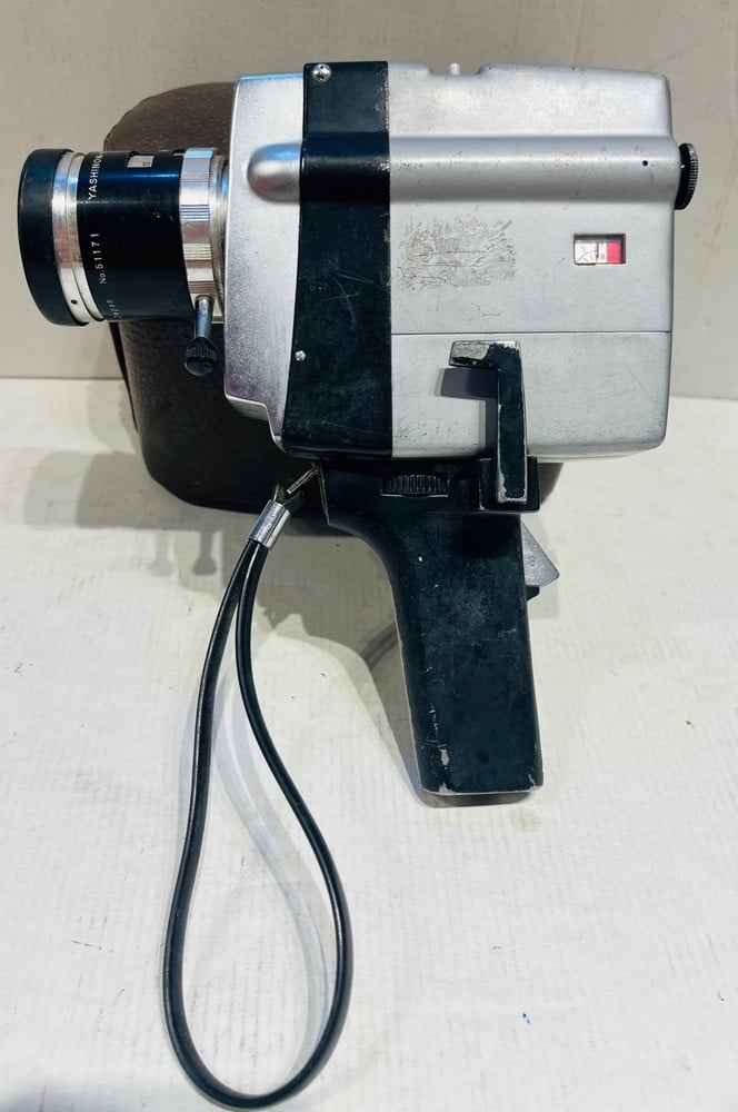 كاميرا تصوير سينمائي عتيقة Yashica Super-8 30 TTL - 1