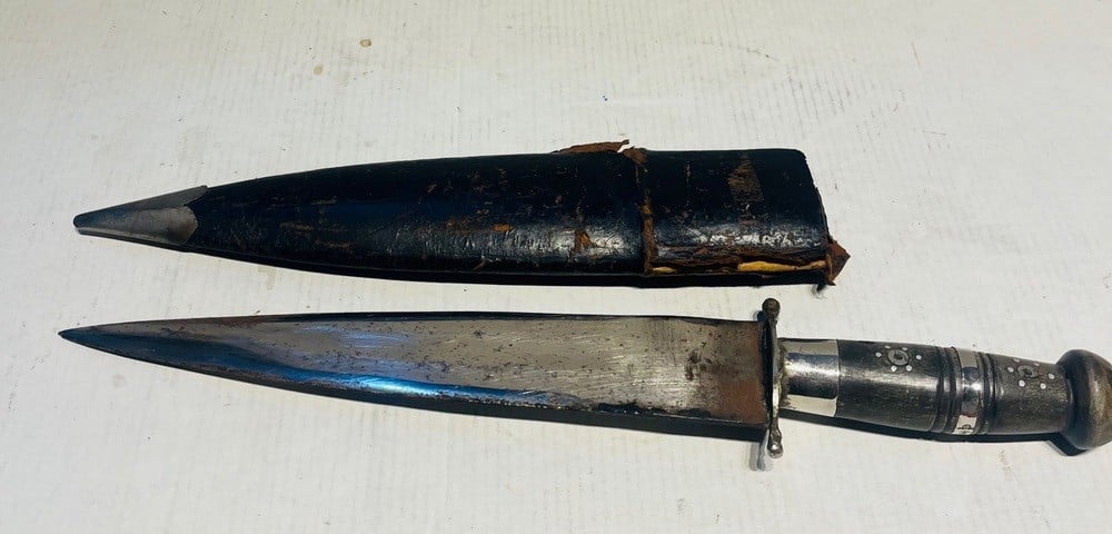 Antique Eastern Dagger with Decorative Details - 1