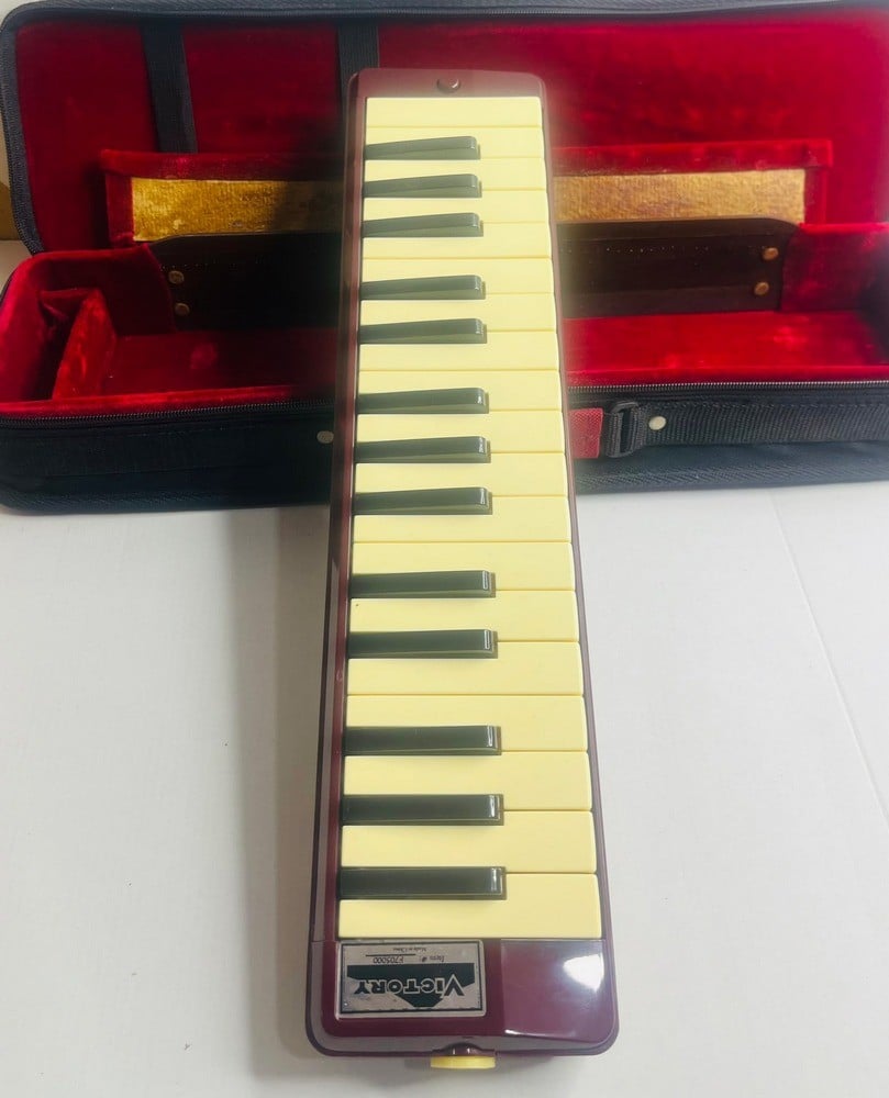 Vintage Victory Melodica - 3