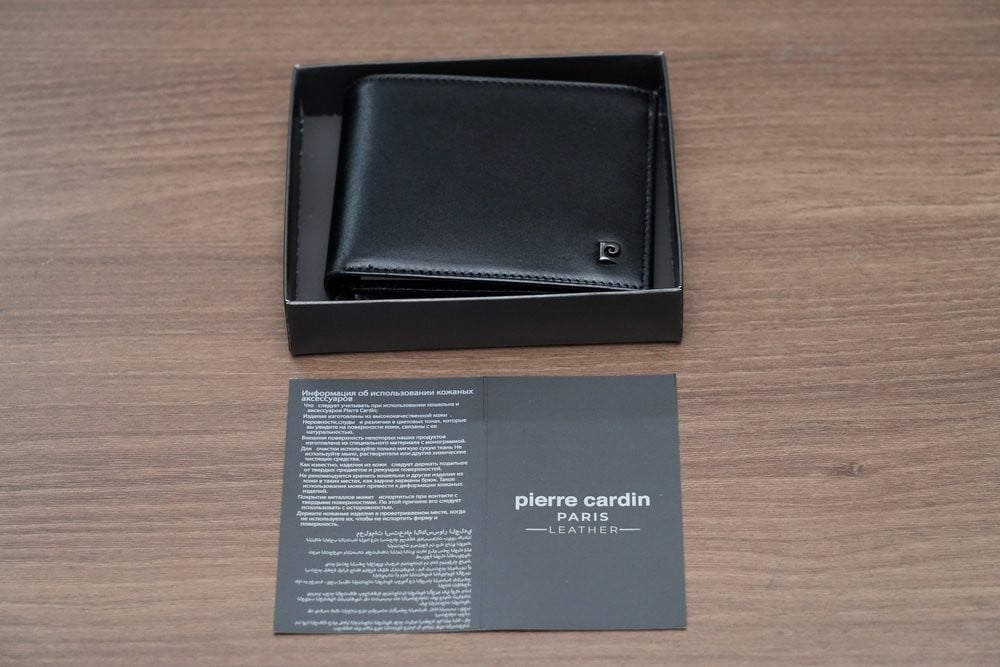 محفظة جلد أسود ثنائية الطي من Pierre Cardin - 3