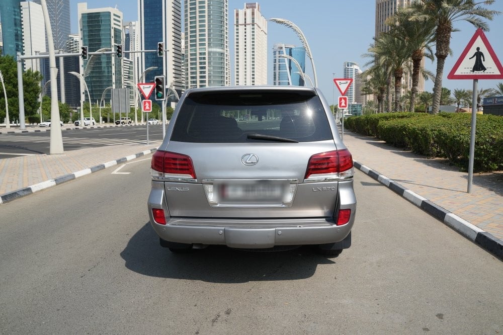 Lexus LX 570 Model 2011, Y-16114 - 6