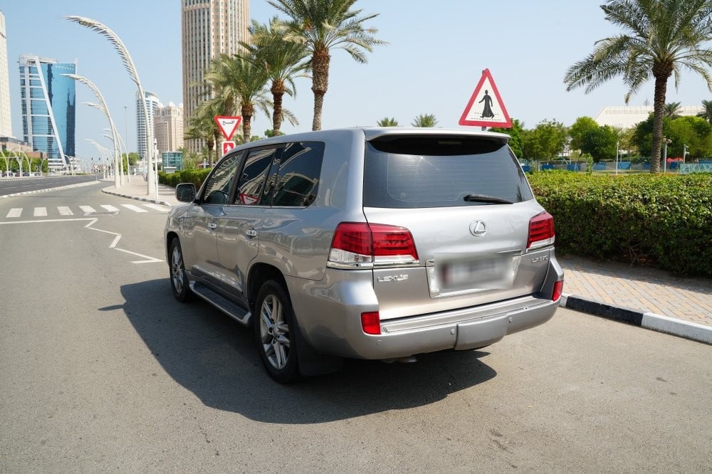 Lexus LX 570 Model 2011, Y-16114 - 7