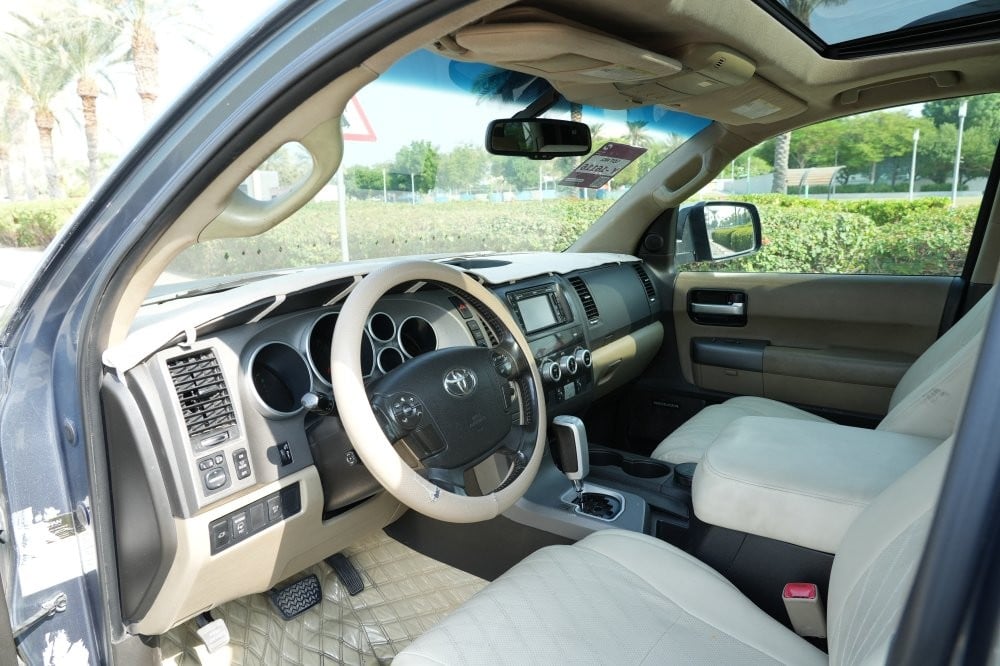 Toyota Sequoia Model 2010, Y-16116 - 10
