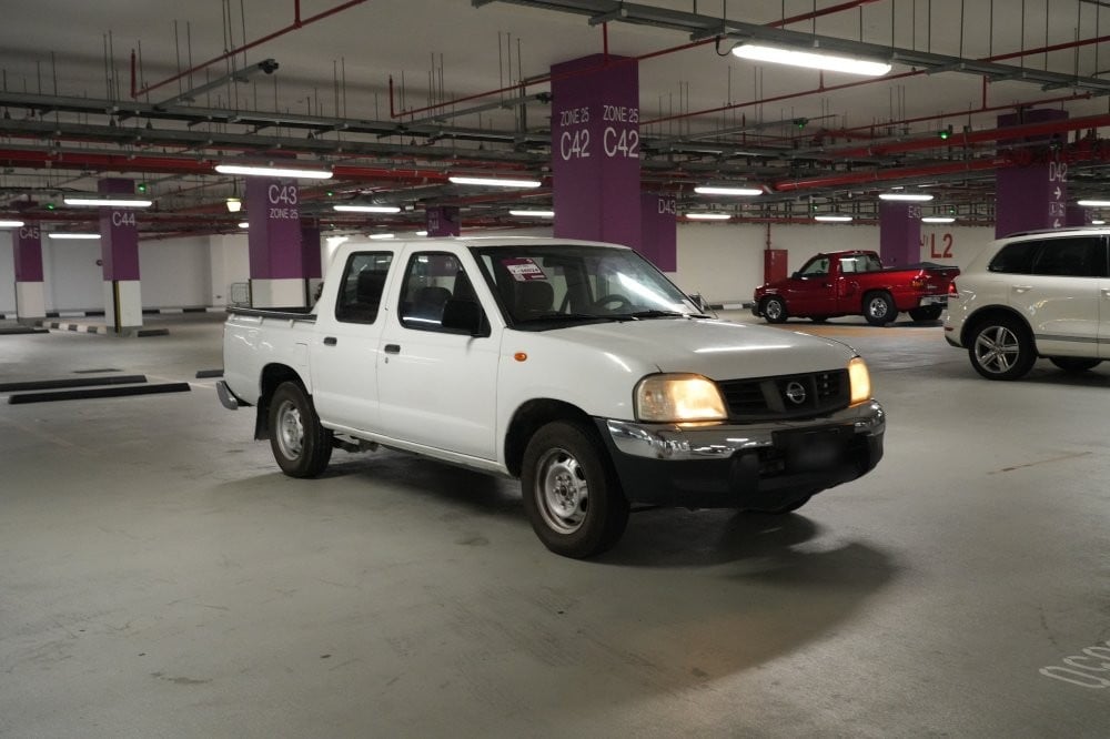 Nissan 2400 Model 2015, Y-16126 - 2