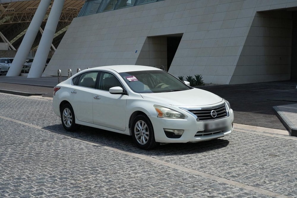 Nissan Altima Sedan Model 2015, C-11065 - 2