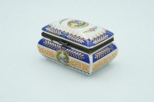 Porcelain Jewelry Box - 4