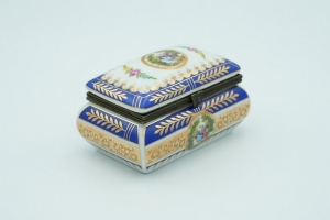 Porcelain Jewelry Box - 3