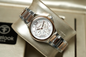 Freelook Women's Watch - 8