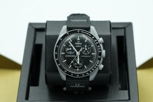 Omega Swatch Watch  - 5