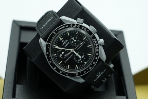 Omega Swatch Watch  - 8