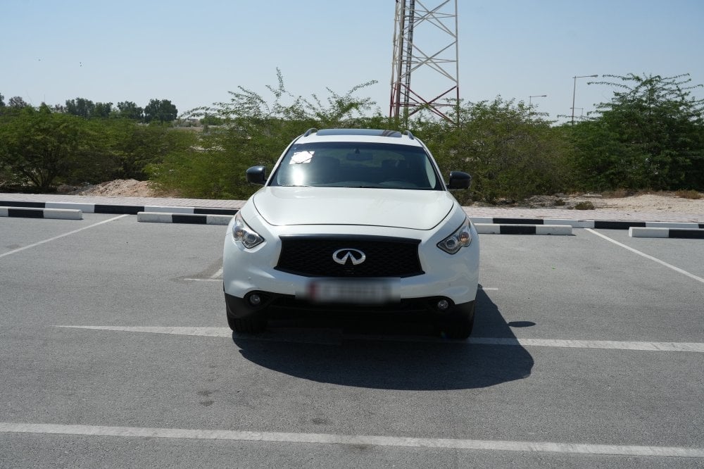 Infiniti QX70 SUV Model 2017, C-11154 - 3