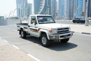 تويوتا لاند كروزر موديل 2019، Y-15763 - 2