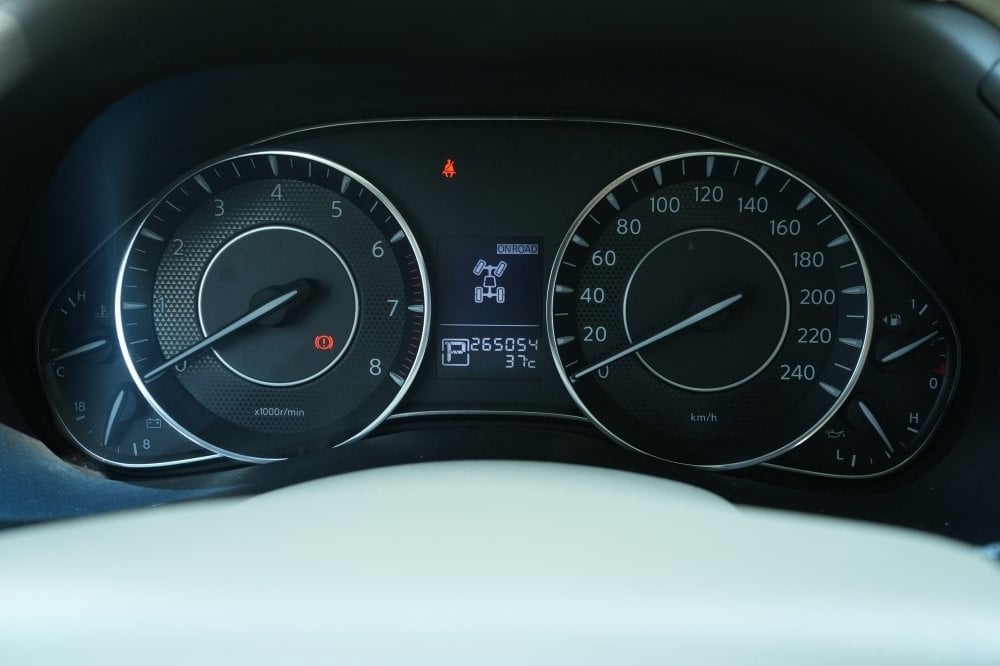 نيسان باترول موديل 2011، Y-15730 - 10