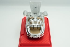 Classic Mercedes Sl300 Car Model In 1:24 Scale, Made Of Alloy With Doors, Hood, And Trunk That Open - 3